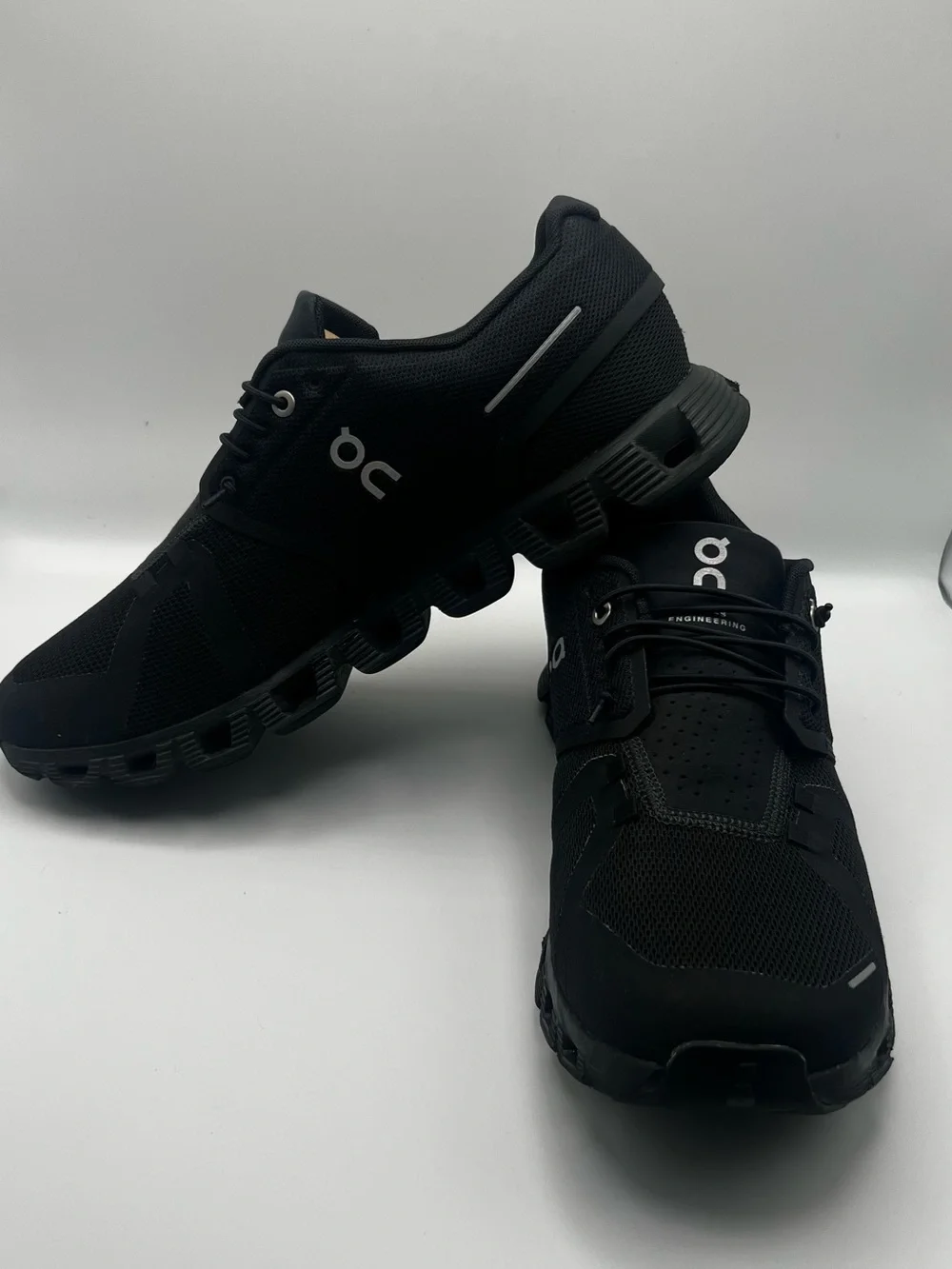 On Running Black Men’s Cloud Athletic Shoes
